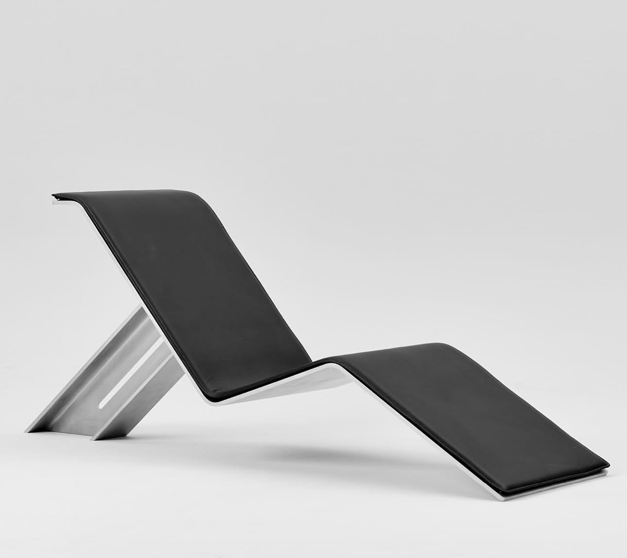 Angular chaise, gallery view 2